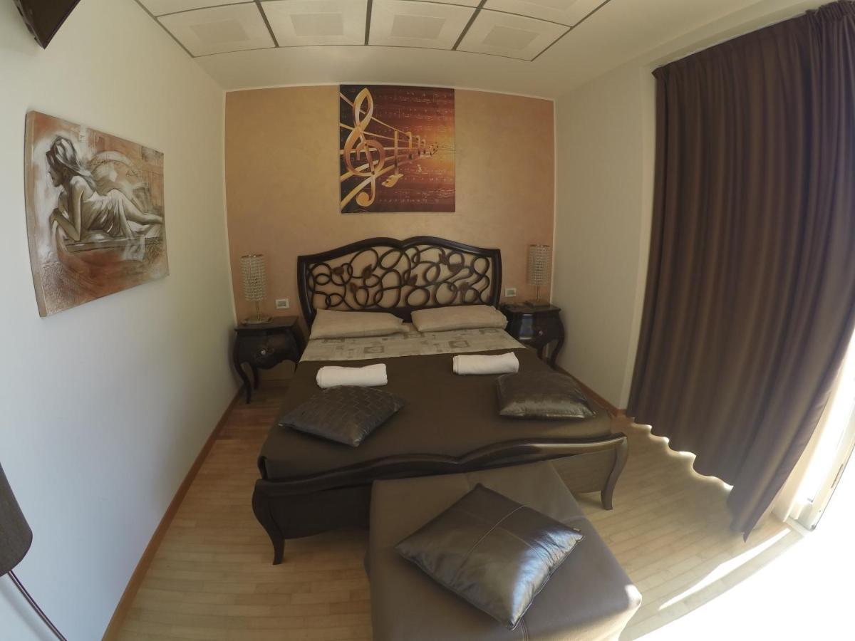 Villa Imago Roseto Degli Abruzzi Zimmer foto